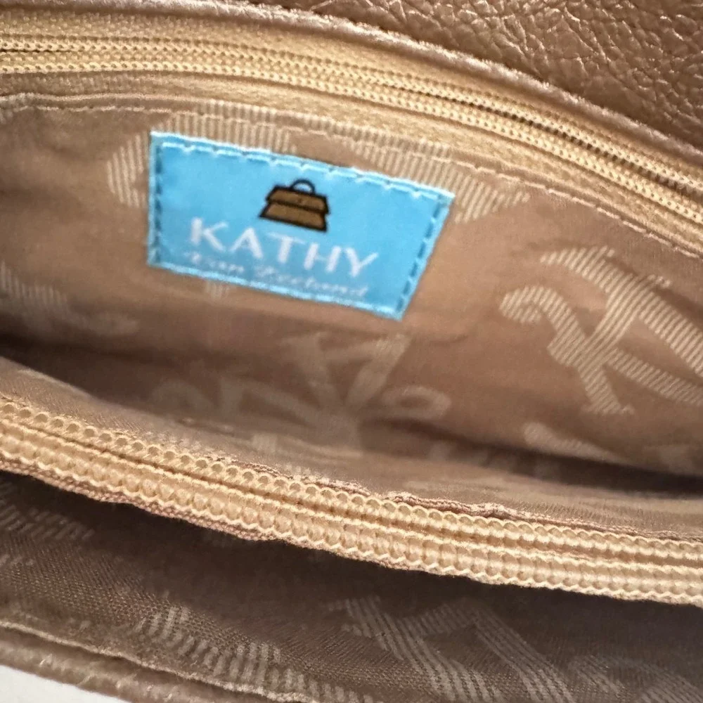 Kathy Van Zeeland Crown Rhinestone Crossbody Bag Purse Metallic brown 10x5 EUC‎